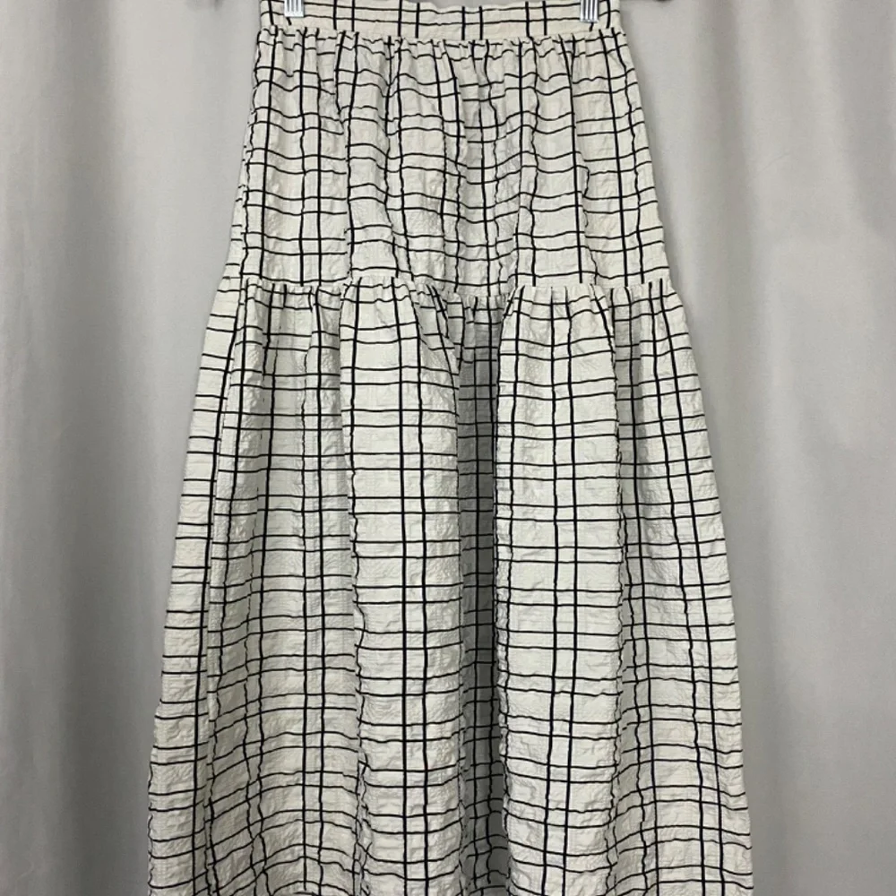 Black and White Maxi Skirt - Picture 2 of 2